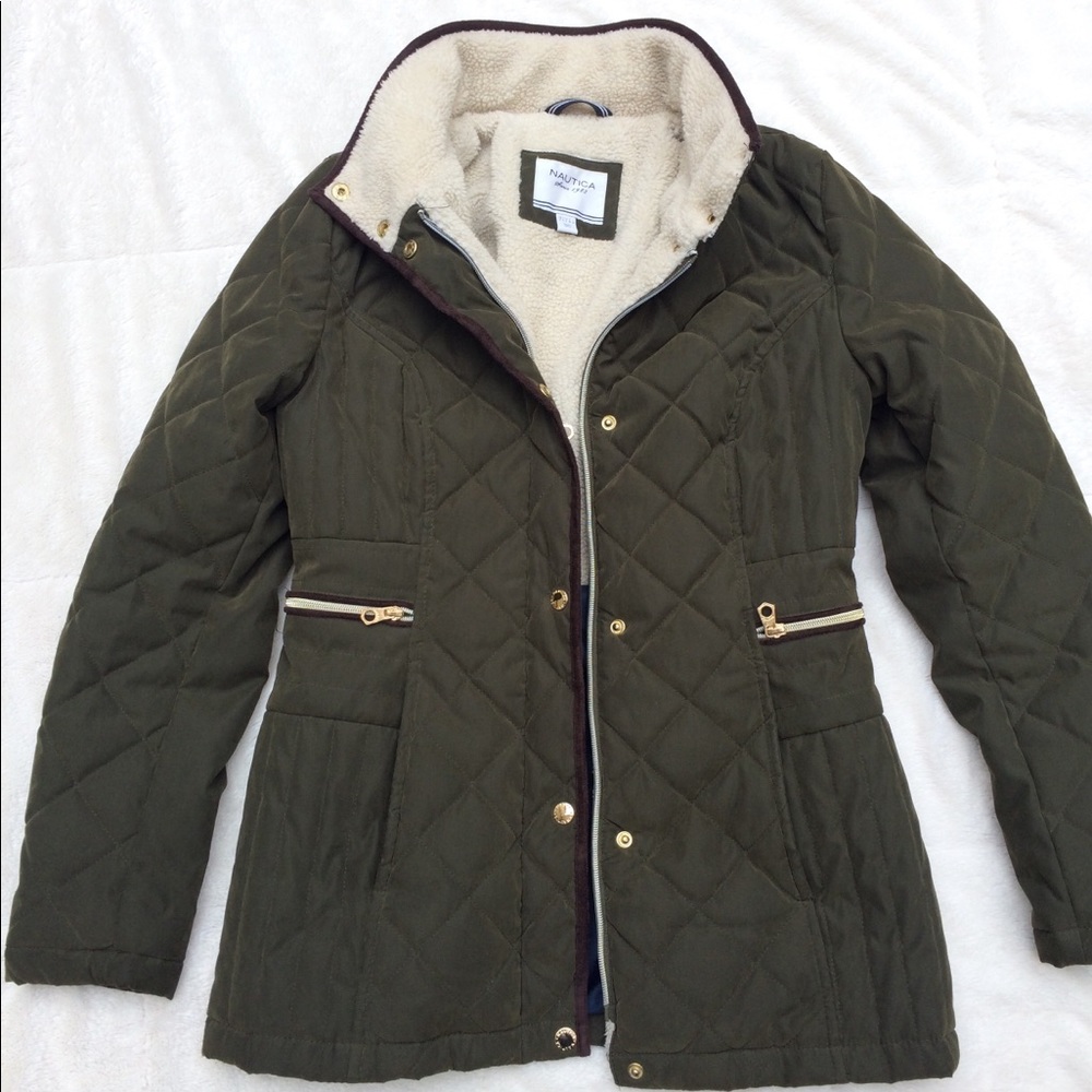 Small nautica quilted army green jacket w Sherpa